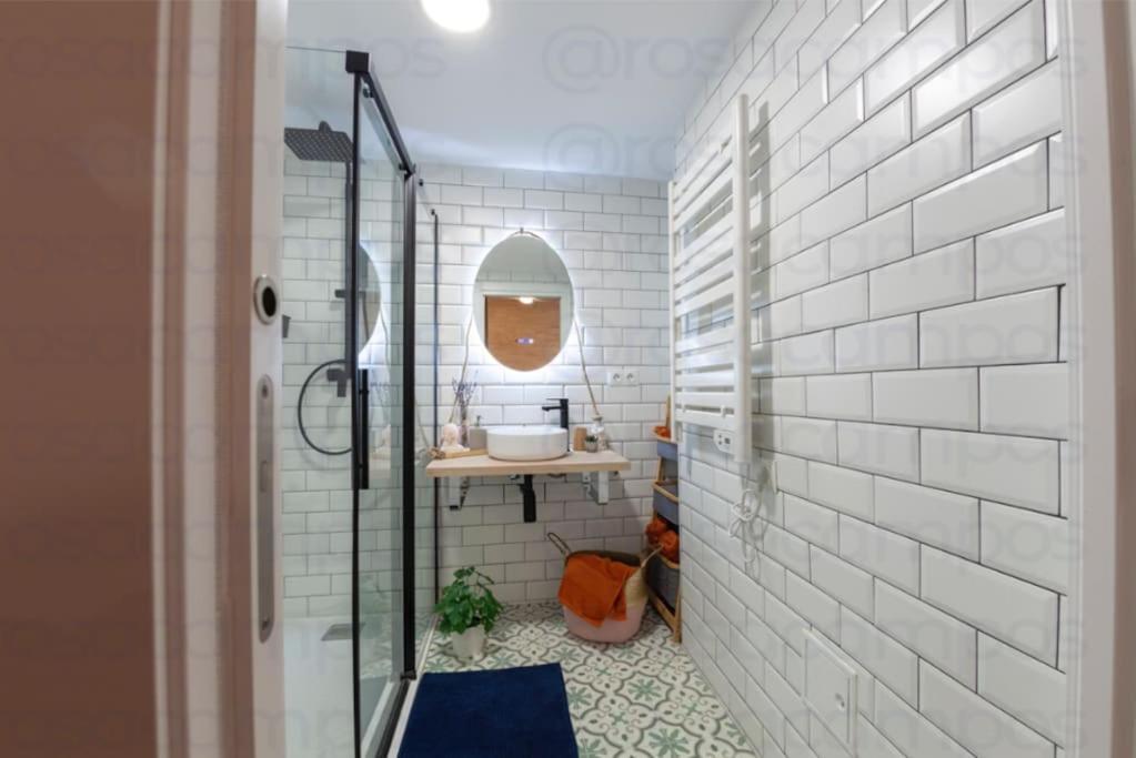Rb - Urban Loft Retreat, Comfort & Good Location Валенсія Екстер'єр фото