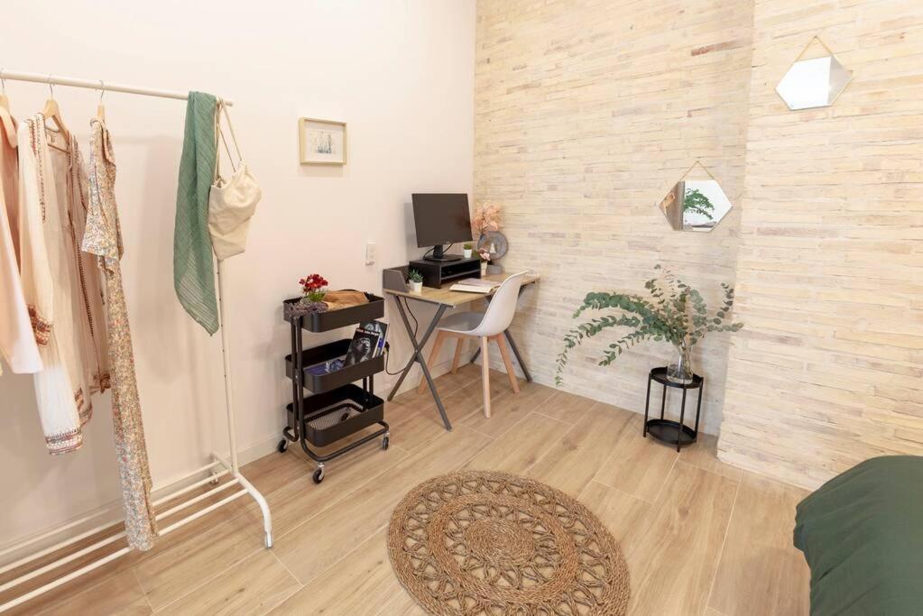 Rb - Urban Loft Retreat, Comfort & Good Location Валенсія Екстер'єр фото